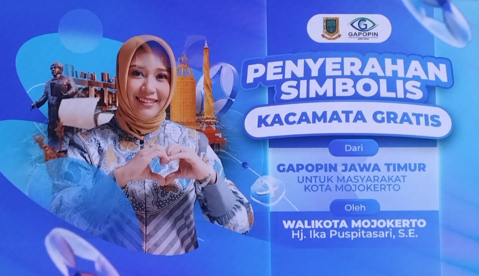 PENYERHAN SIMBOLIS KACAMATA dari GAPOPiN Jatim untuk Masyarakat Kota Mojokerto
